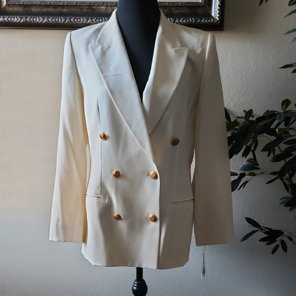 Elegant Cream Double-Breasted Women's Blazer